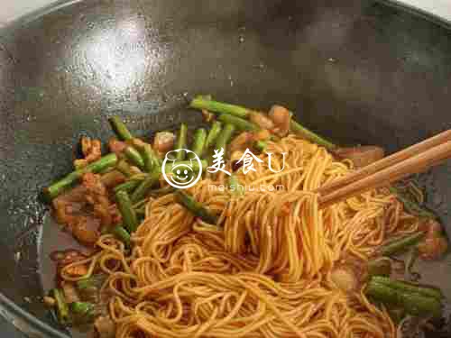 立夏特色美食-豆角焖面