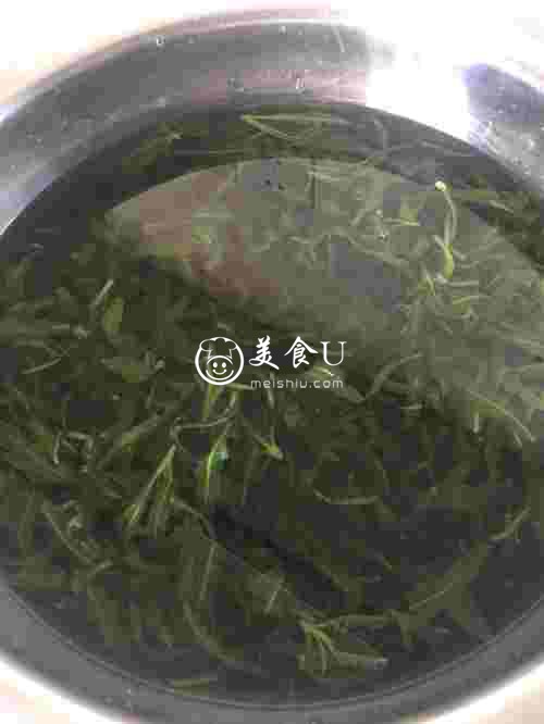 凉拌苦菜