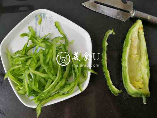 青梅酒拌苦瓜