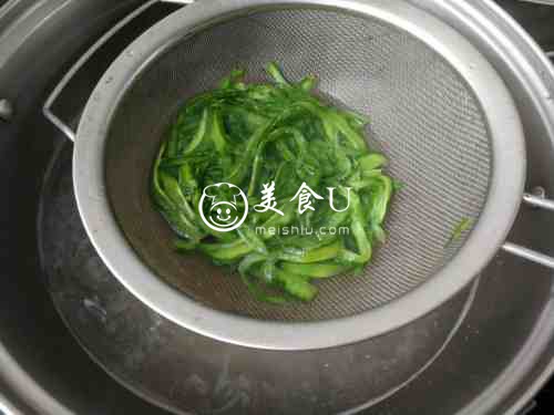 青梅酒拌苦瓜