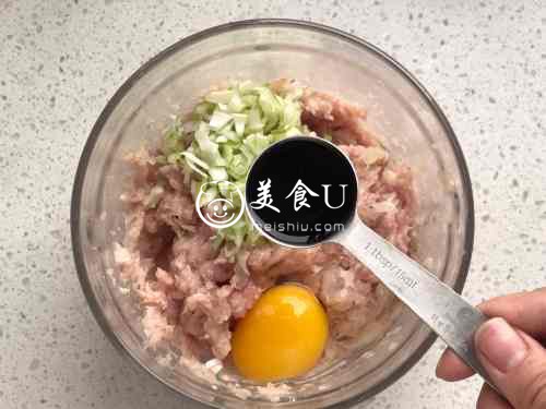 #夏日消暑，非它莫属#皮薄馅大巨好吃的猪肉虾仁馄饨
