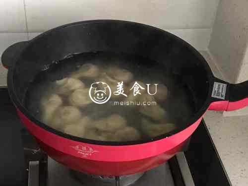 #夏日消暑，非它莫属#皮薄馅大巨好吃的猪肉虾仁馄饨