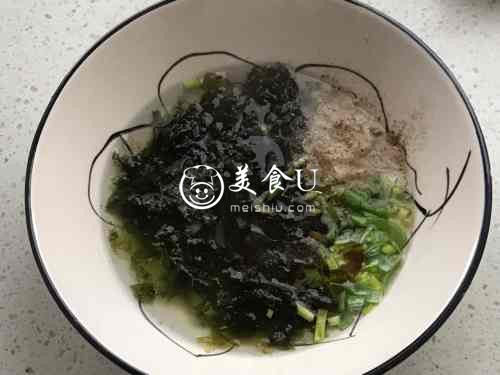 #夏日消暑，非它莫属#皮薄馅大巨好吃的猪肉虾仁馄饨