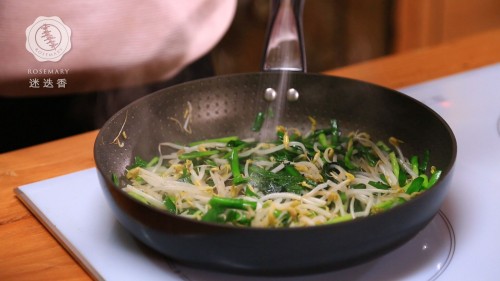 韭菜炒绿豆芽