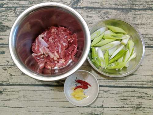 葱爆羊肉