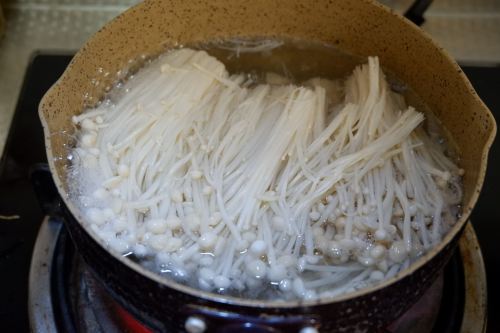 金针羊肉卷