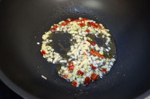 金针羊肉卷
