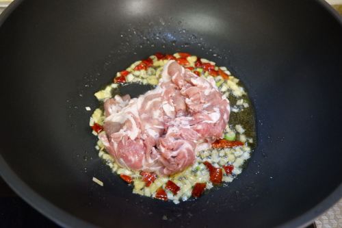 金针羊肉卷