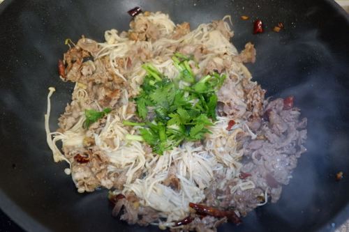 金针羊肉卷