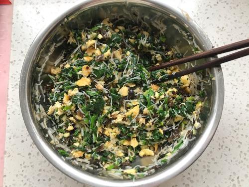秋季养生菠菜鸡蛋素饺子