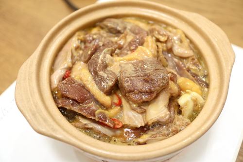浓香入味的胡萝卜土豆焖鸭肉