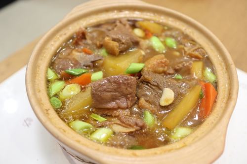 浓香入味的胡萝卜土豆焖鸭肉