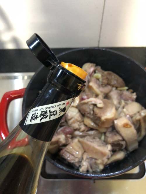 鸭肉这样做，口味惹人爱:啤酒烧鸭