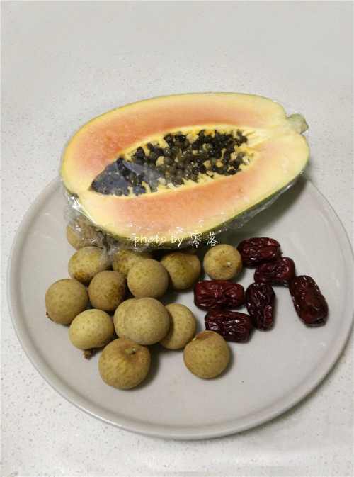 桂圆木瓜甜品