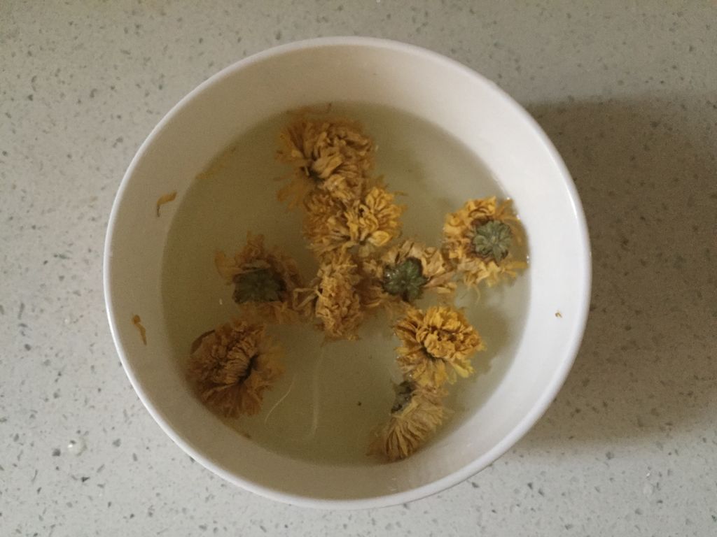 荷叶枸杞菊花茶