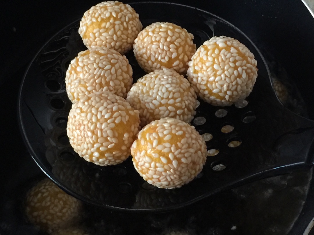 南瓜小麻球－－很受小朋友欢迎的小甜点
