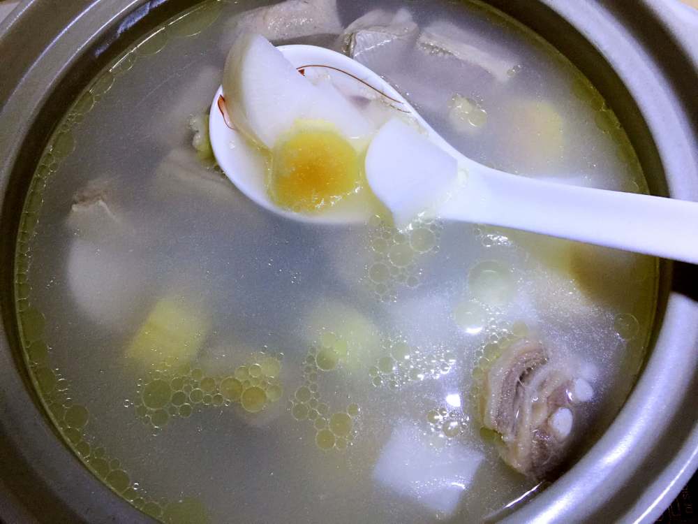 甘蔗羊排白萝卜煲