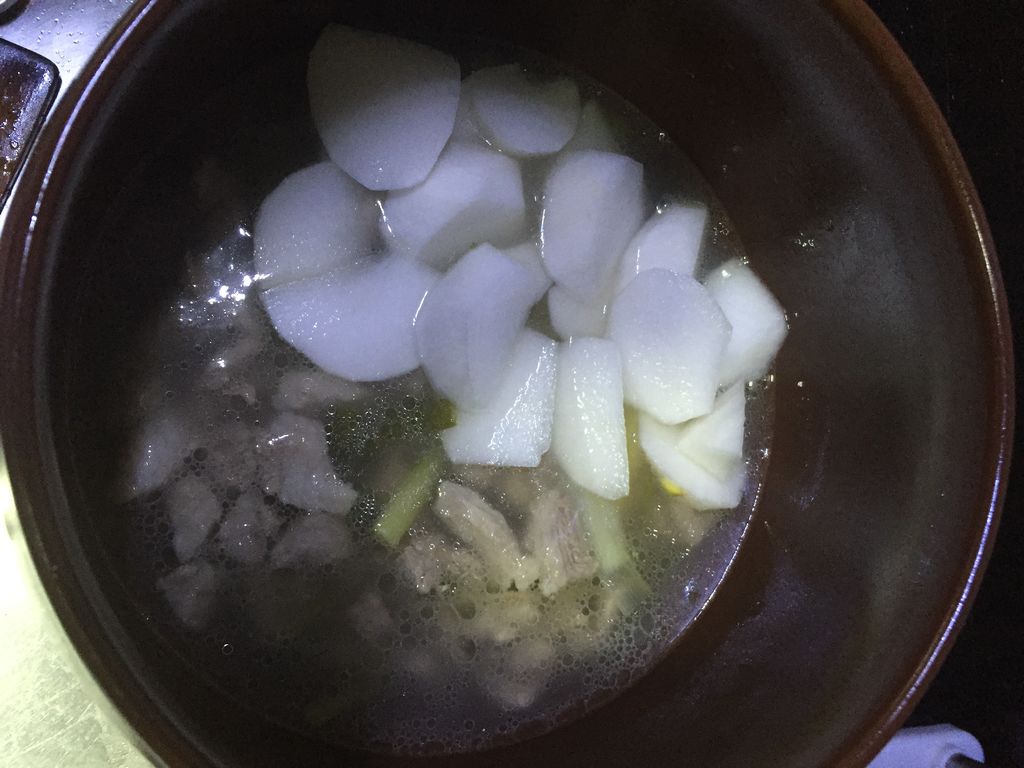 清炖白萝卜羊肉汤