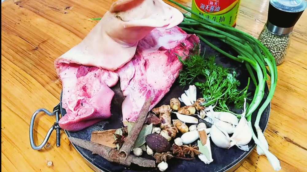 家庭版卤猪头肉