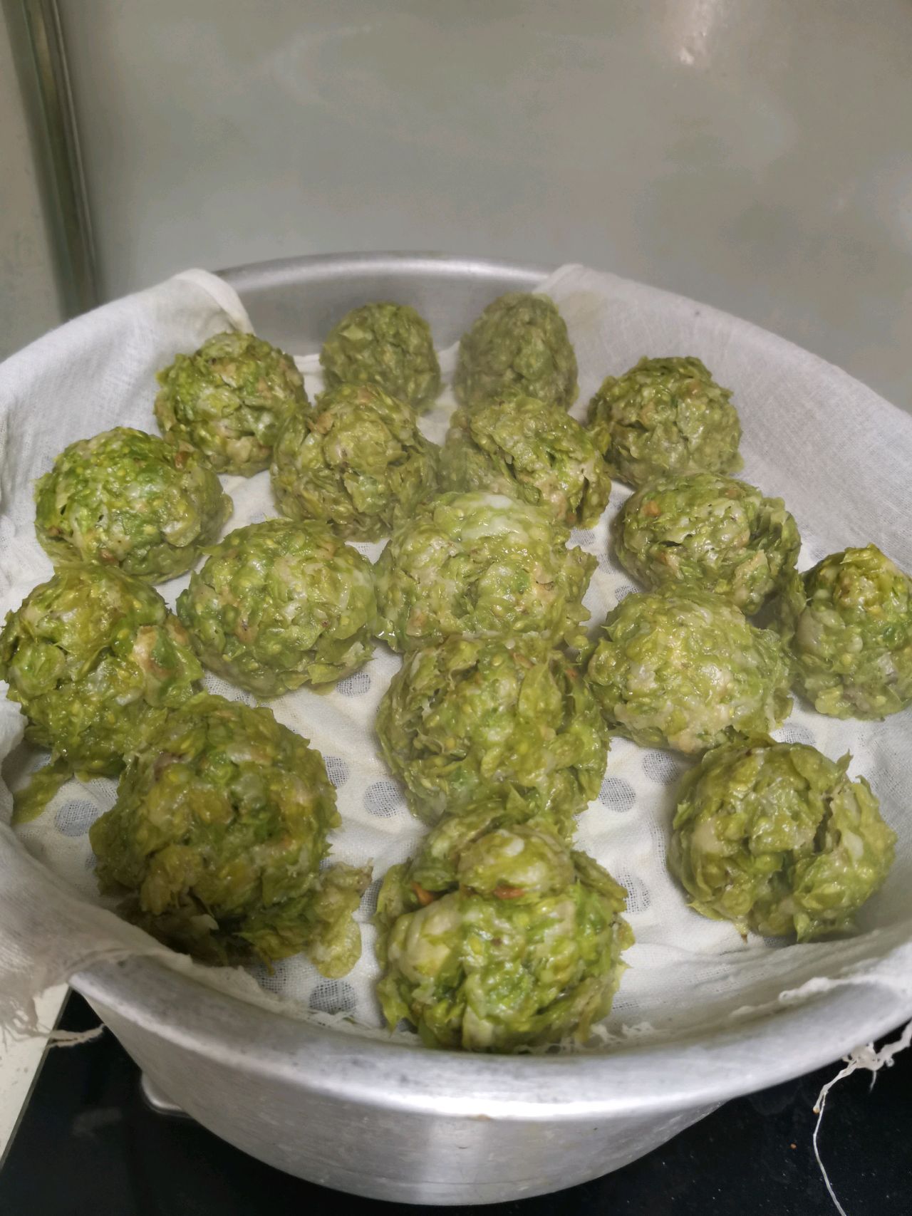 春天的榆钱窝窝
