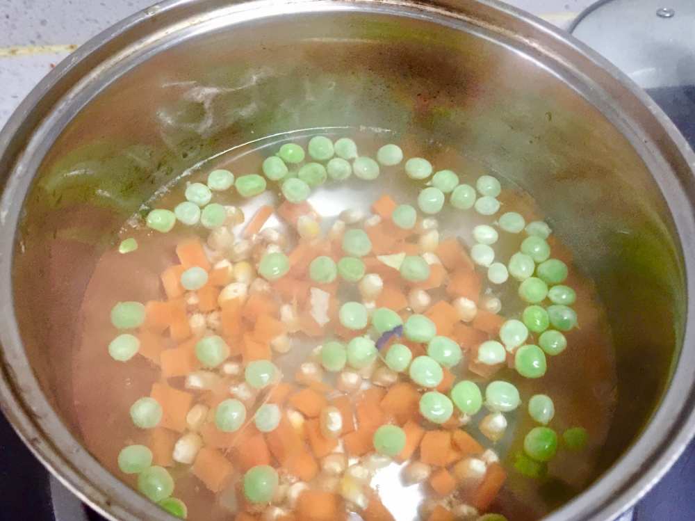 彩虹蔬菜馒头沙拉