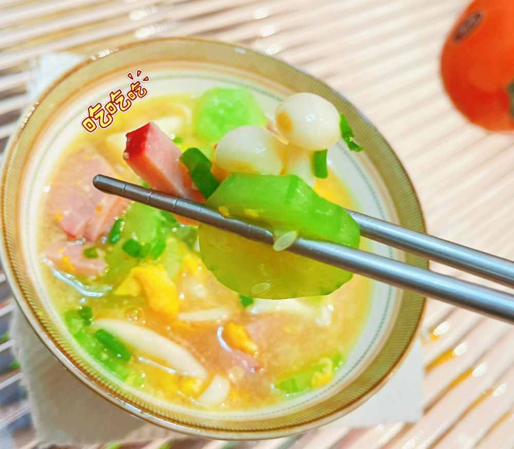 海鲜菇黄瓜养生汤，一个字“鲜”！