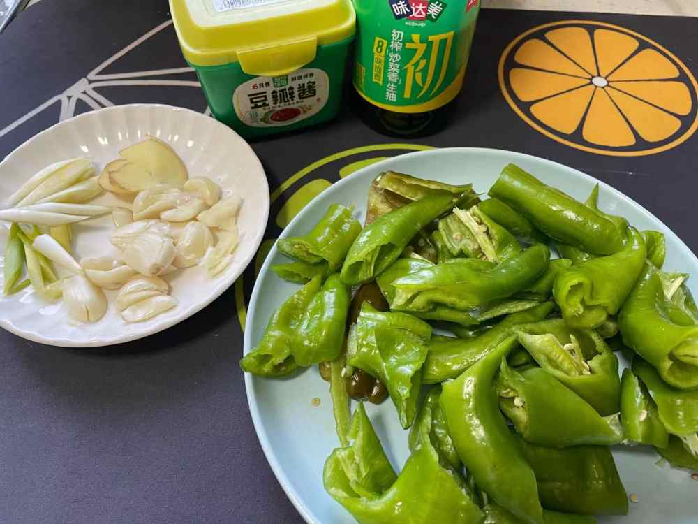 酱焖尖椒