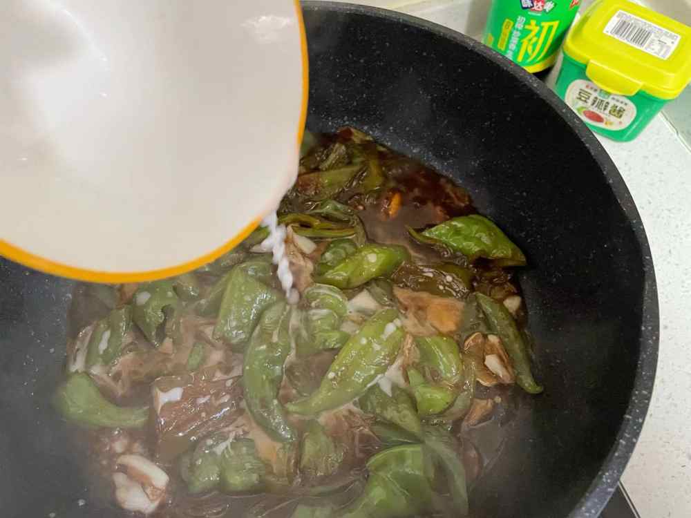 酱焖尖椒