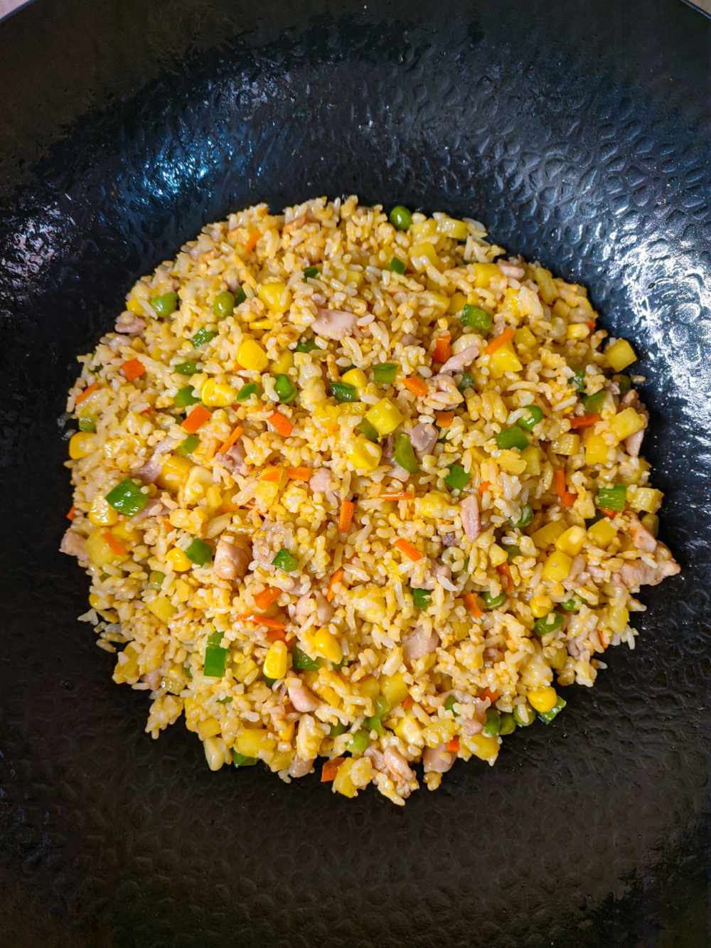 菠萝炒饭这样做，简单又好吃！