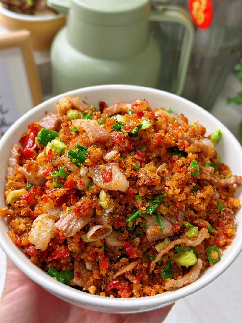五花肉炒榨广椒
