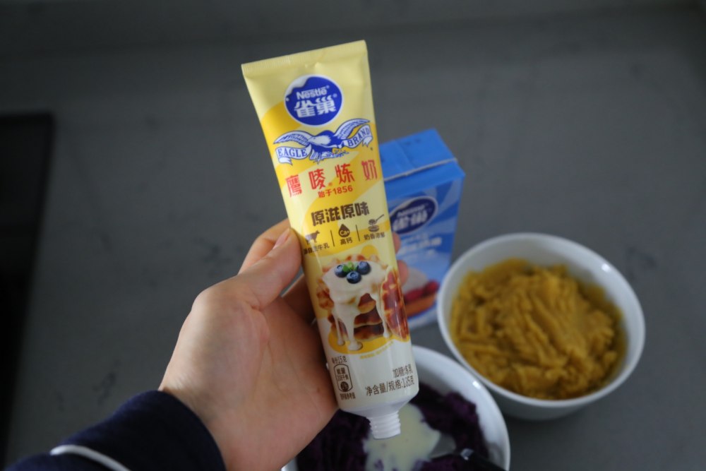 大红大紫的吉祥如意甜品｜双薯奶油盒子