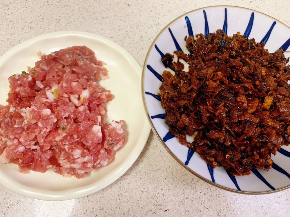 外婆菜肉包子