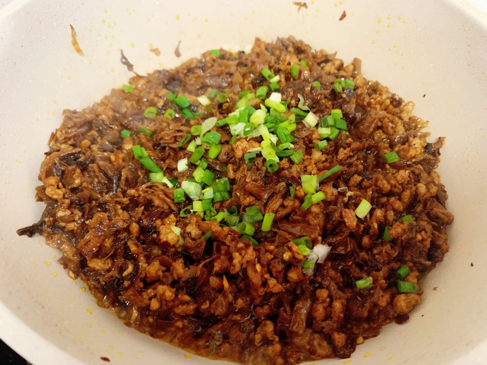 外婆菜肉包子