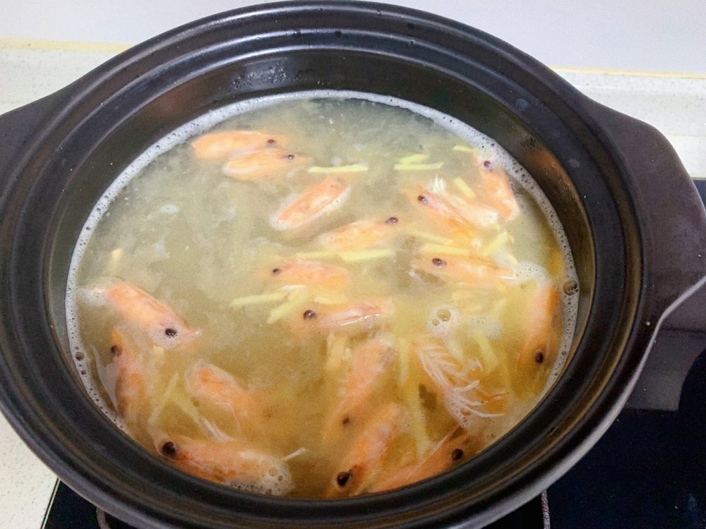 降温后的暖胃早餐~生滚鲜虾粥 降温后的暖胃早餐~生滚鲜虾粥