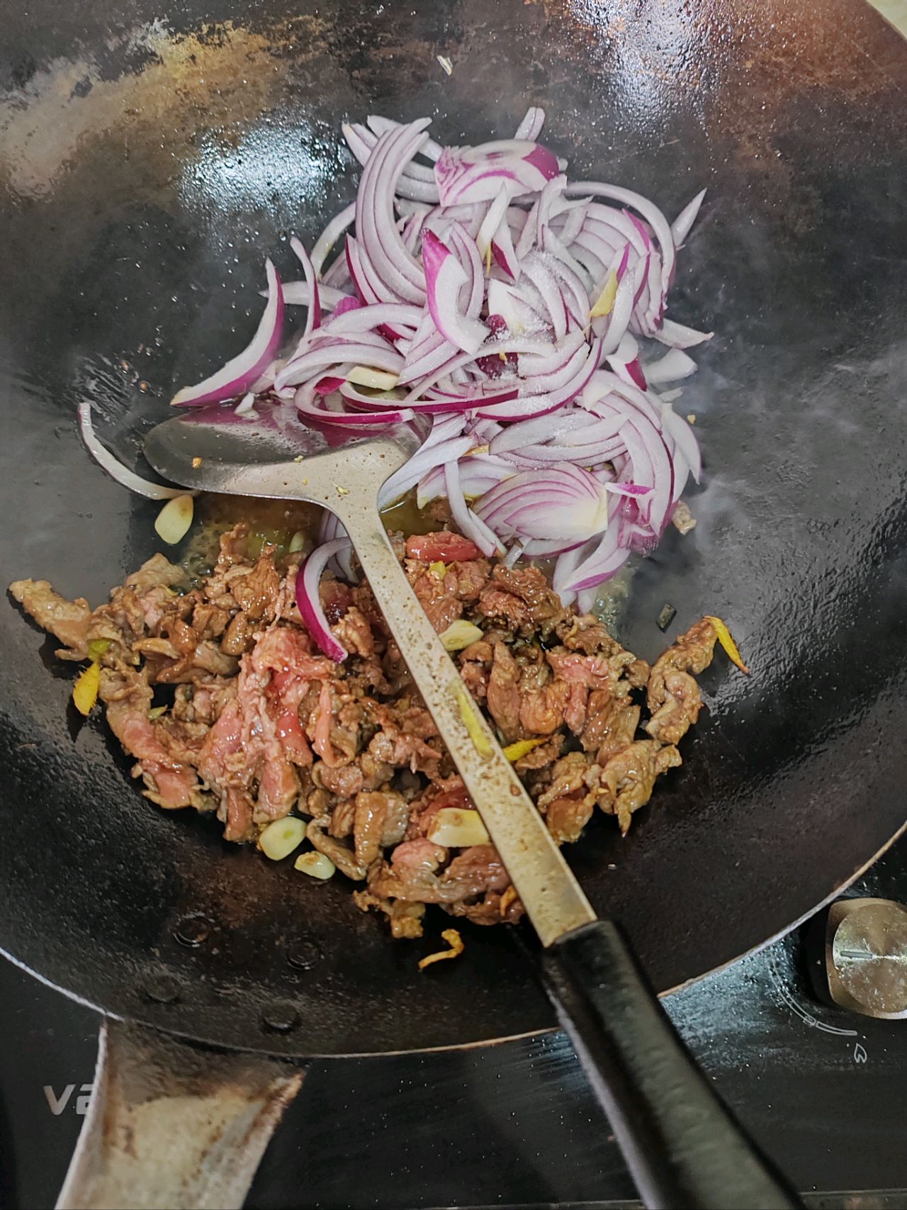 洋葱炒牛肉