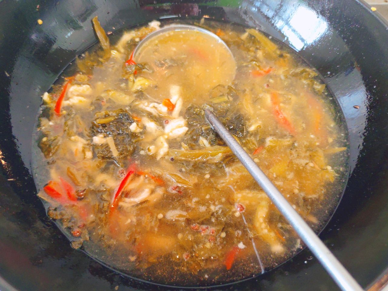 老坛酸菜肉丝面