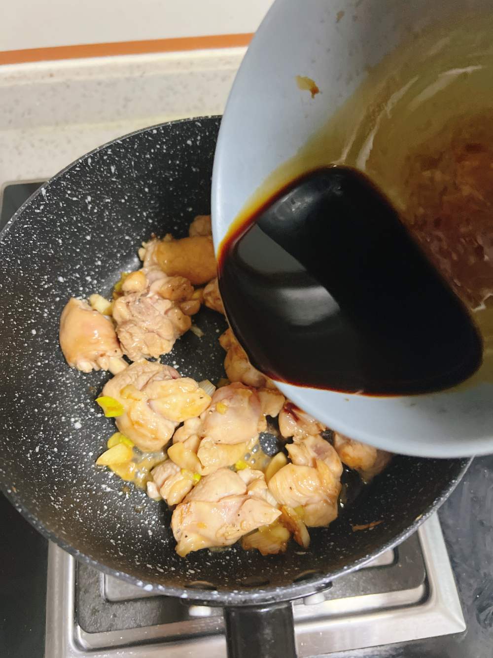 三色鸡肉饭，颜值高超好吃的春日餐
