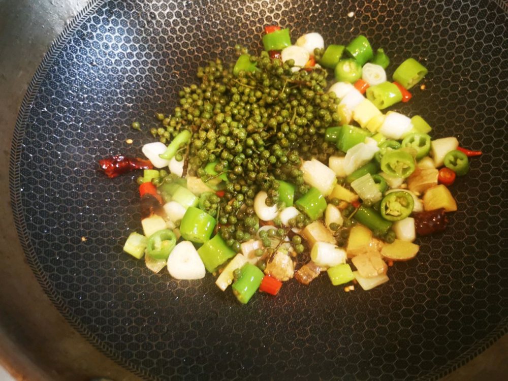 青花椒鸡