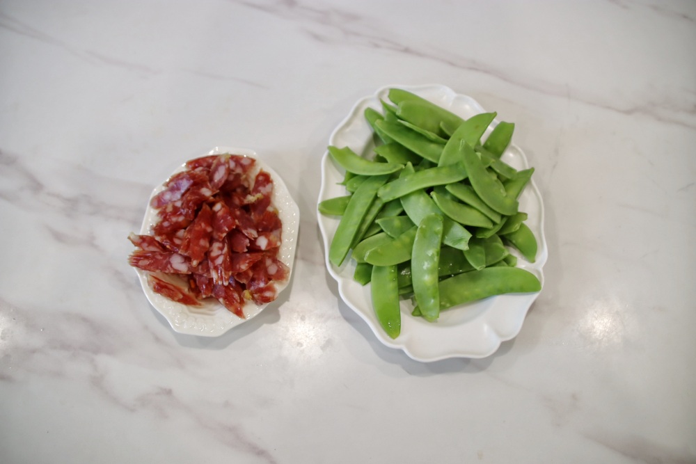荷兰豆炒腊肠