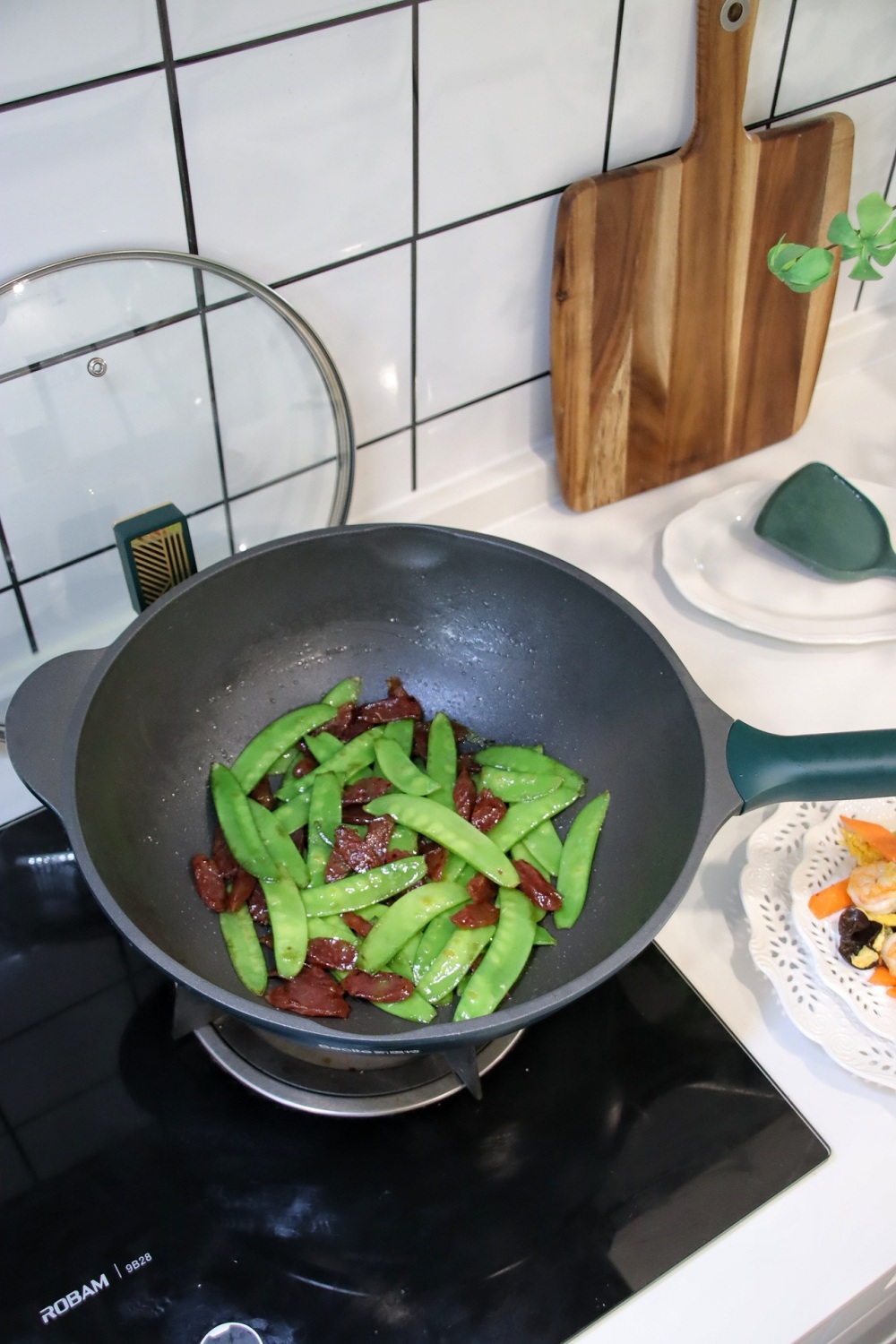 荷兰豆炒腊肠