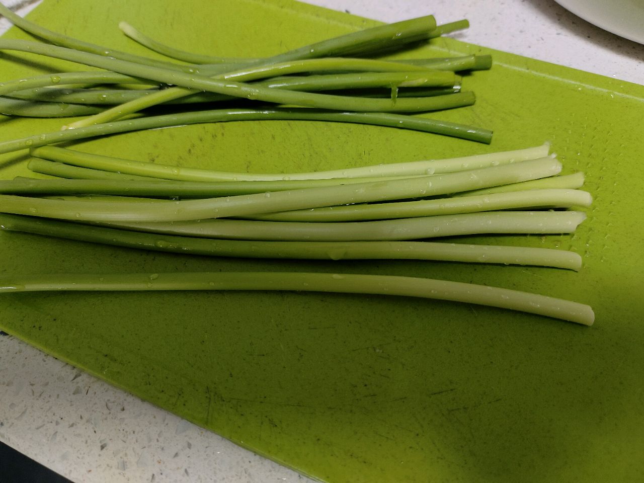 鱼腥草拌蒜薹