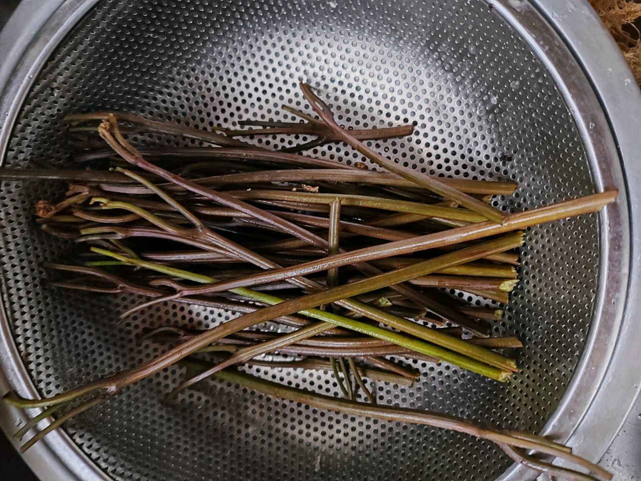 肉沫炒蕨菜