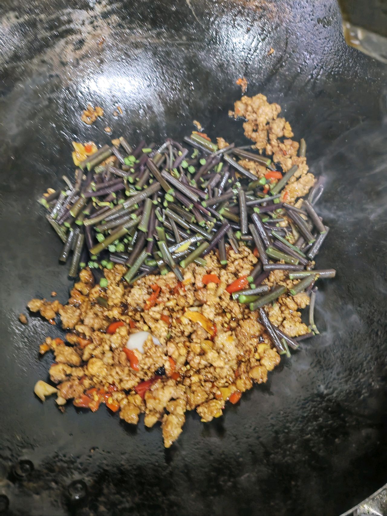 肉沫炒蕨菜