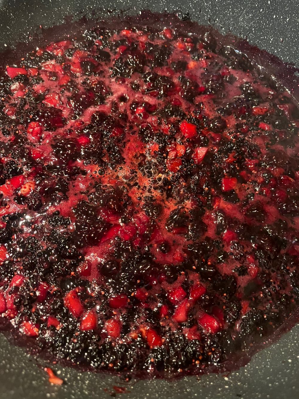 桑莓果酱