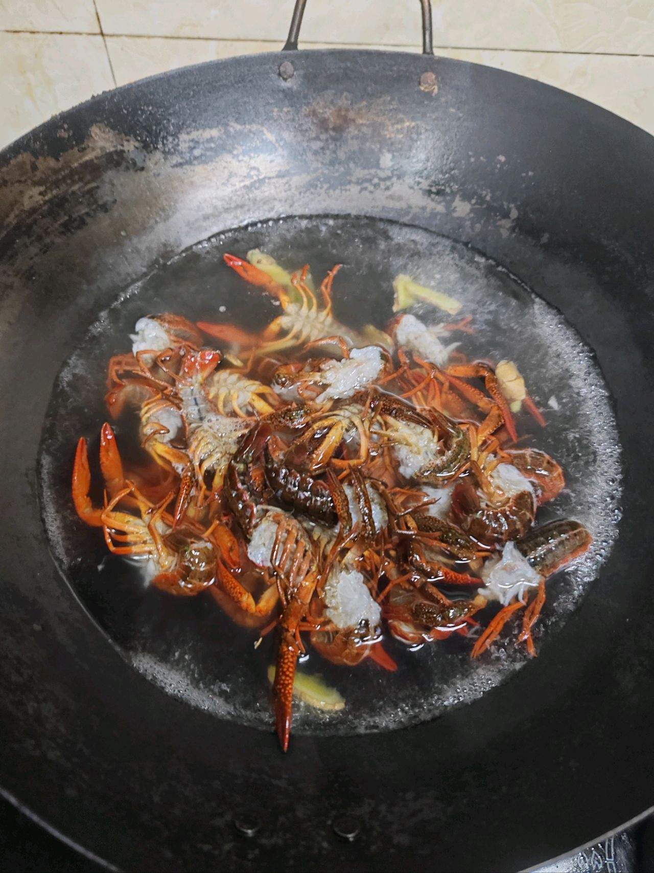 捞汁小龙虾