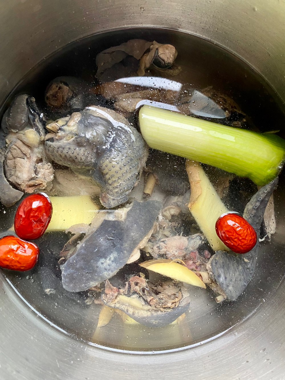 养生山药乌鸡汤