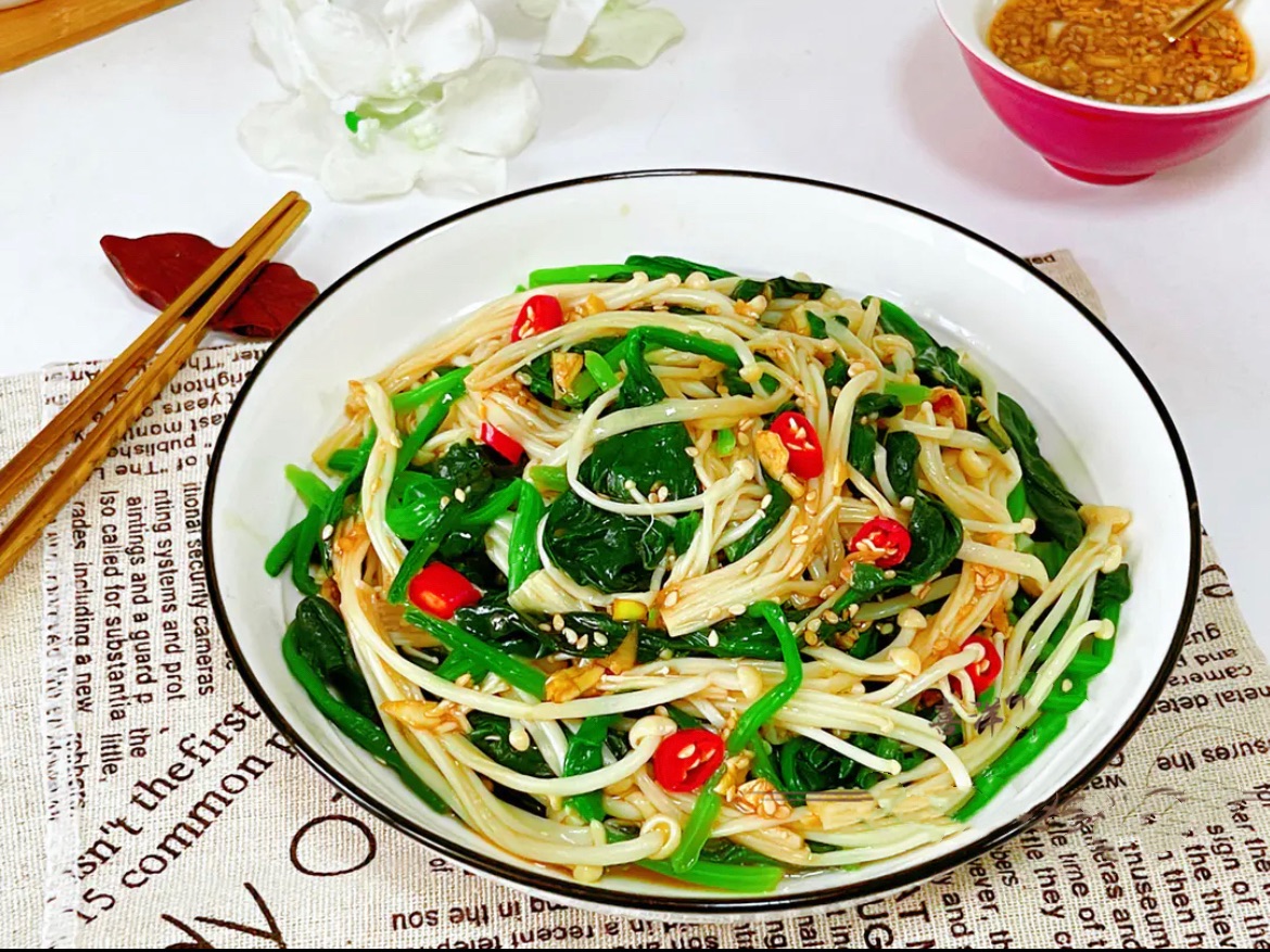 菠菜拌金针菇