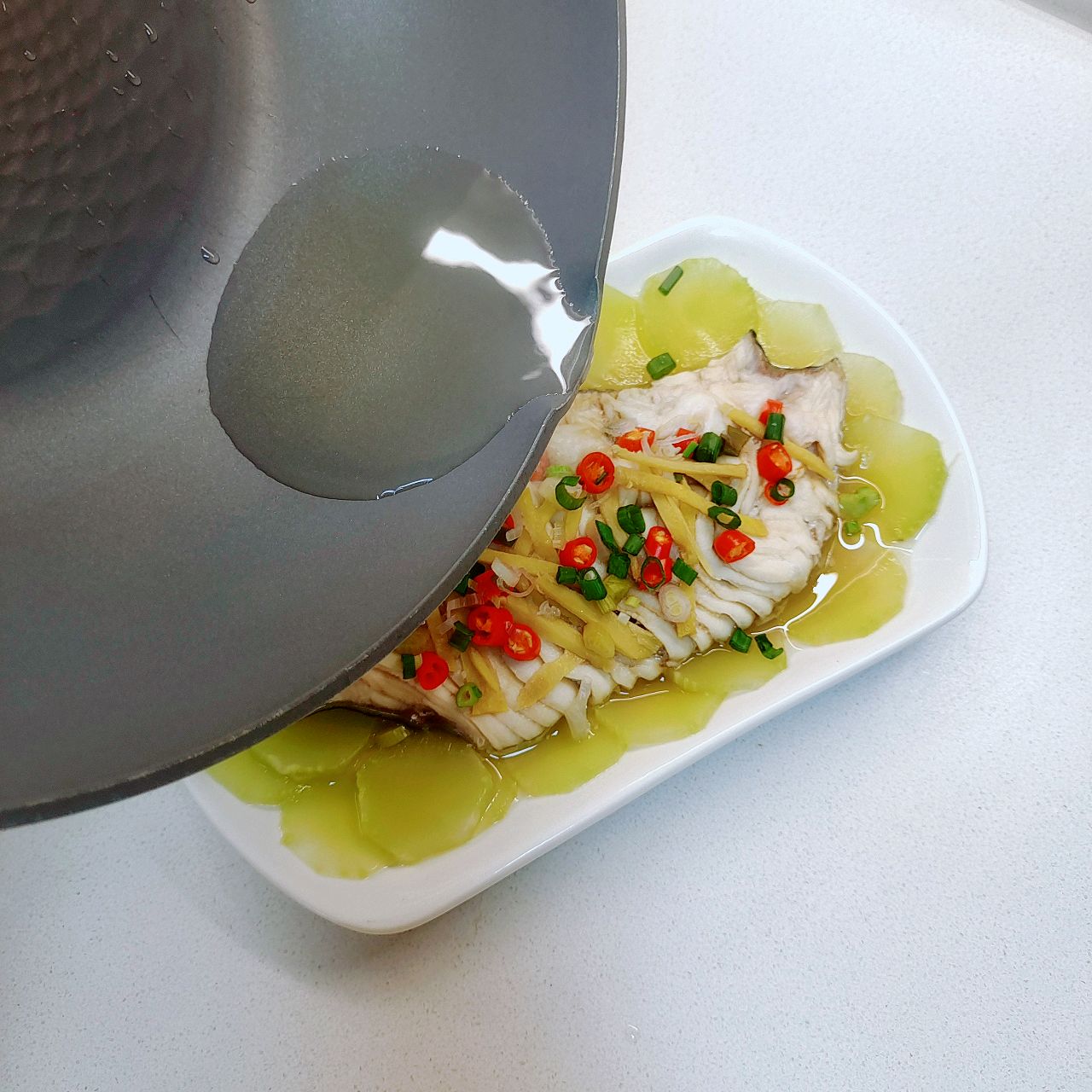 莴苣蒸鱼片