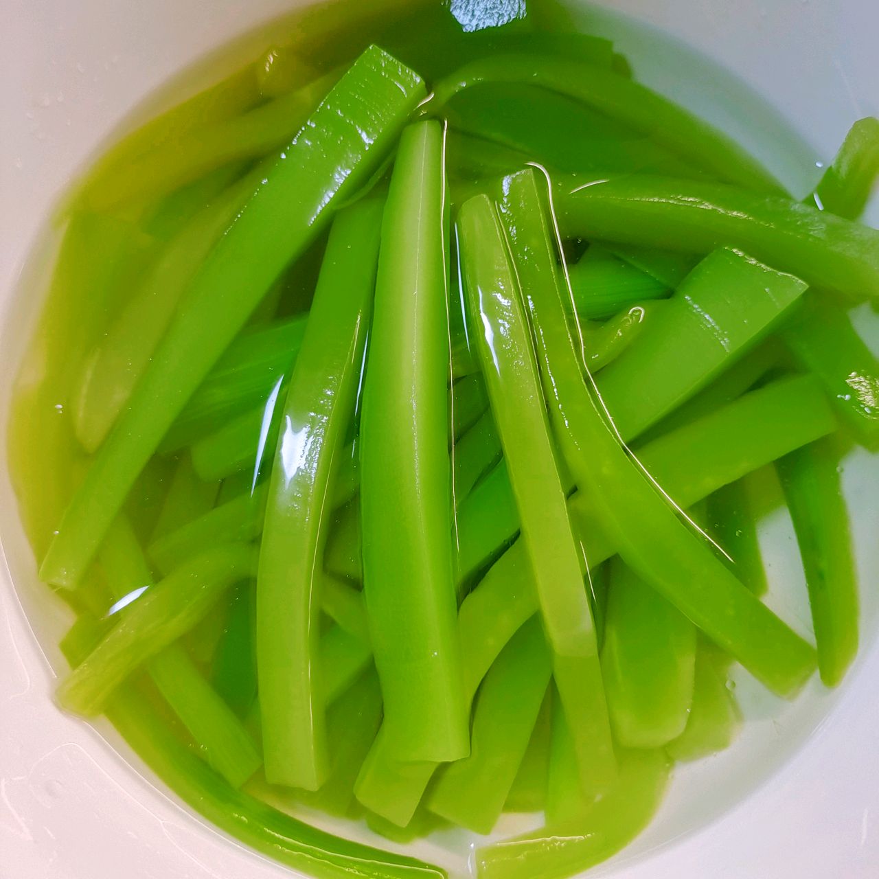 白灼莴苣