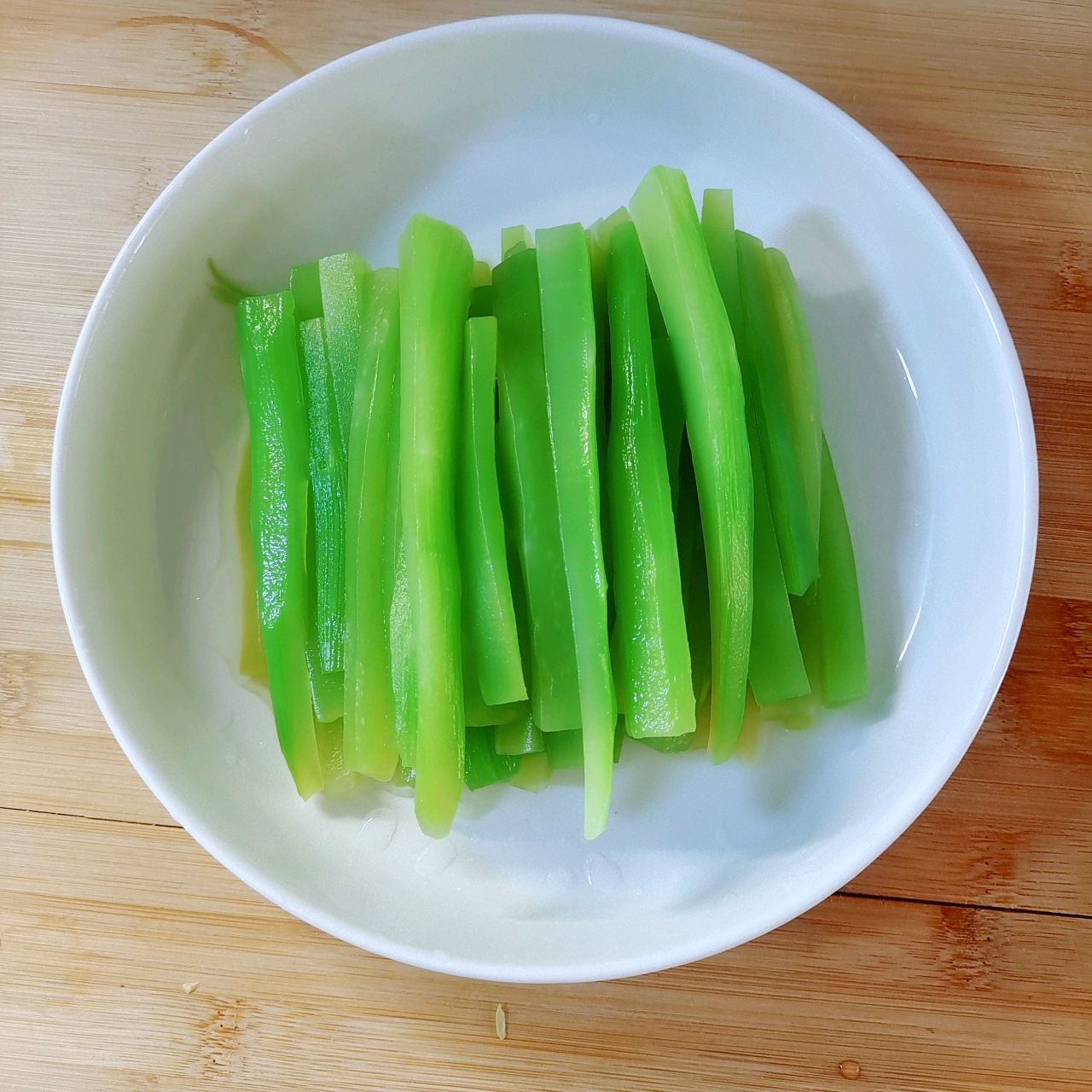 白灼莴苣